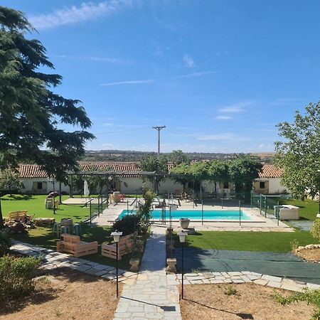 Casa Rural Palacio Conde De Aldana Con Piscina Entre Encinares Y Dehesas Terradillos Exteriér fotografie